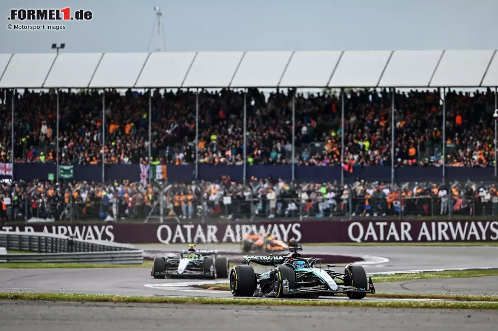 11. Silverstone, Großbritannien (5. Juli 2026) - Ins "Home of British Motor Racing" kommt die Formel 1 Anfang Juli. Hier fand 1950 das erste Rennen der neuen Formel-1-Geschichte statt. Den letzten großen Umbau gab es 2010. Nirgendwo wird Lewis Hamilton so gefeiert wie hier. Foto zur News: 11. Silverstone, Großbritannien (5. Juli 2026) - Ins "Home of British Motor Racing" kommt die Formel 1 Anfang Juli. Hier fand 1950 das erste Rennen der neuen Formel-1-Geschichte statt. Den letzten großen Umbau gab es 2010. Nirgendwo wird Lewis Hamilton so gefeiert wie hier.