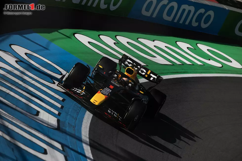 14. Zandvoort, Niederlande (23. August 2026) - Nach einer vierwöchigen Pause kommt der Formel-1-Tross zum Heimspiel von Weltmeister Max Verstappen, der bis auf 2024 alle Rennen seit dem Comeback gewinnen konnte. Highlight der umgebauten Strecke sind die beiden Steilkurven, die einzigartig im Kalender sind. Foto zur News: 14. Zandvoort, Niederlande (23. August 2026) - Nach einer vierwöchigen Pause kommt der Formel-1-Tross zum Heimspiel von Weltmeister Max Verstappen, der bis auf 2024 alle Rennen seit dem Comeback gewinnen konnte. Highlight der umgebauten Strecke sind die beiden Steilkurven, die einzigartig im Kalender sind.