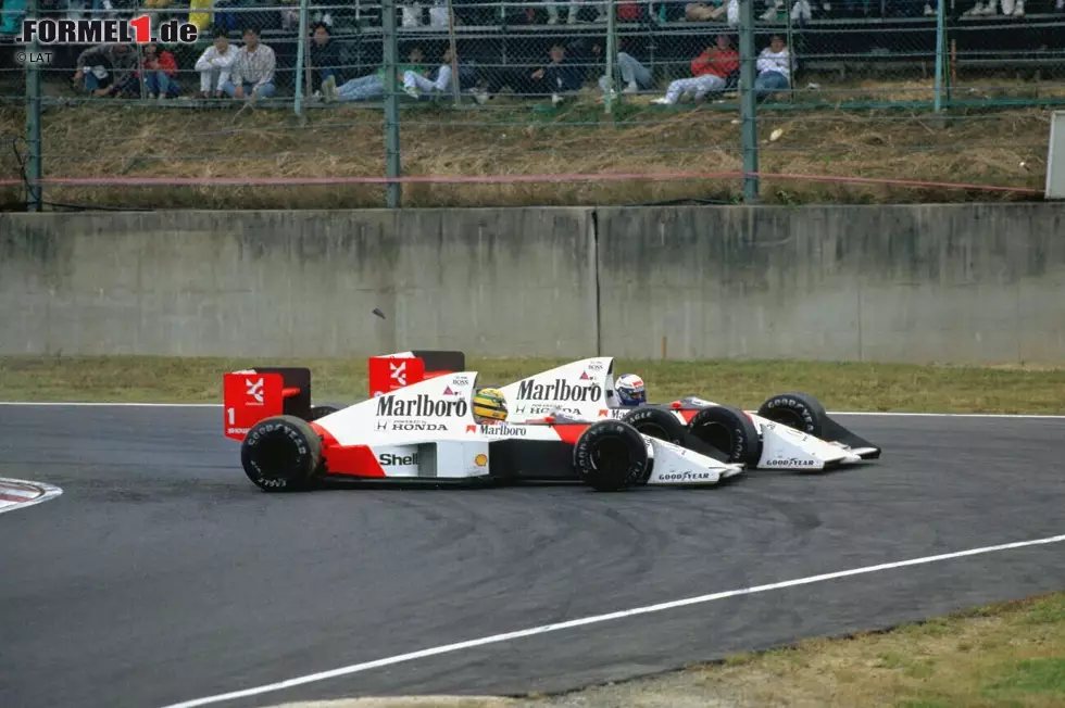 Suzuka 1989: Das erbitterte WM-Duell der McLaren-Teamkollegen Alain Prost und Ayrton Senna eskaliert im direkten Zweikampf, wobei sich die Autos ineinander verhaken. Prost ist sofort raus, aber Senna fährt weiter und gewinnt - nur um später disqualifiziert zu werden. Damit ist Prost Weltmeister. Foto zur News: Suzuka 1989: Das erbitterte WM-Duell der McLaren-Teamkollegen Alain Prost und Ayrton Senna eskaliert im direkten Zweikampf, wobei sich die Autos ineinander verhaken. Prost ist sofort raus, aber Senna fährt weiter und gewinnt - nur um später disqualifiziert zu werden. Damit ist Prost Weltmeister.