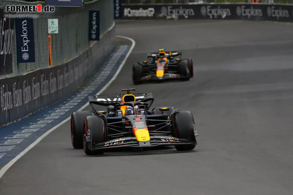 Sao Paulo 2022: Red Bull fordert den im Rennen sechstplatzierten Max Verstappen auf, seinen Teamkollegen Sergio Perez vorbeizulassen, doch Verstappen verweigert sich der Stallregie. Später sagt er: "Ich habe meine Gründe." Welche, das lässt er offen. Ein Krisengespräch löst die Spannungen im Team. Foto zur News: Sao Paulo 2022: Red Bull fordert den im Rennen sechstplatzierten Max Verstappen auf, seinen Teamkollegen Sergio Perez vorbeizulassen, doch Verstappen verweigert sich der Stallregie. Später sagt er: "Ich habe meine Gründe." Welche, das lässt er offen. Ein Krisengespräch löst die Spannungen im Team.