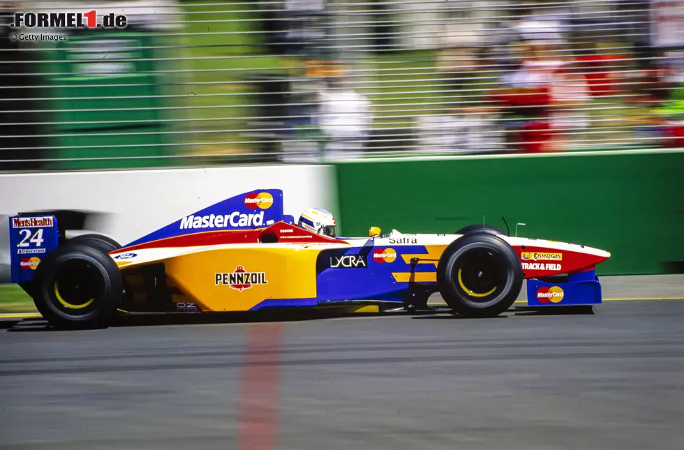 Im Qualifying dann die Katastrophe: Williams-Fahrer Jacques Villeneuve fährt mit 1:29.369 Minuten die Bestzeit, die Lola-Fahrer verlieren über 11,6 Sekunden - und sind damit nicht startberechtigt für den Grand Prix. Foto zur News: Im Qualifying dann die Katastrophe: Williams-Fahrer Jacques Villeneuve fährt mit 1:29.369 Minuten die Bestzeit, die Lola-Fahrer verlieren über 11,6 Sekunden - und sind damit nicht startberechtigt für den Grand Prix.