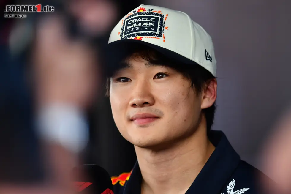 Yuki Tsunoda (Redaktion: 4) - Im Qualifying nicht in Q3, im Rennen meilenweit hinter der Pace von Verstappen. Das ist höchstens "ausreichend". Ein Redakteur vergab sogar die 5 für Tsunoda. Foto zur News: Yuki Tsunoda (Redaktion: 4) - Im Qualifying nicht in Q3, im Rennen meilenweit hinter der Pace von Verstappen. Das ist höchstens "ausreichend". Ein Redakteur vergab sogar die 5 für Tsunoda.
