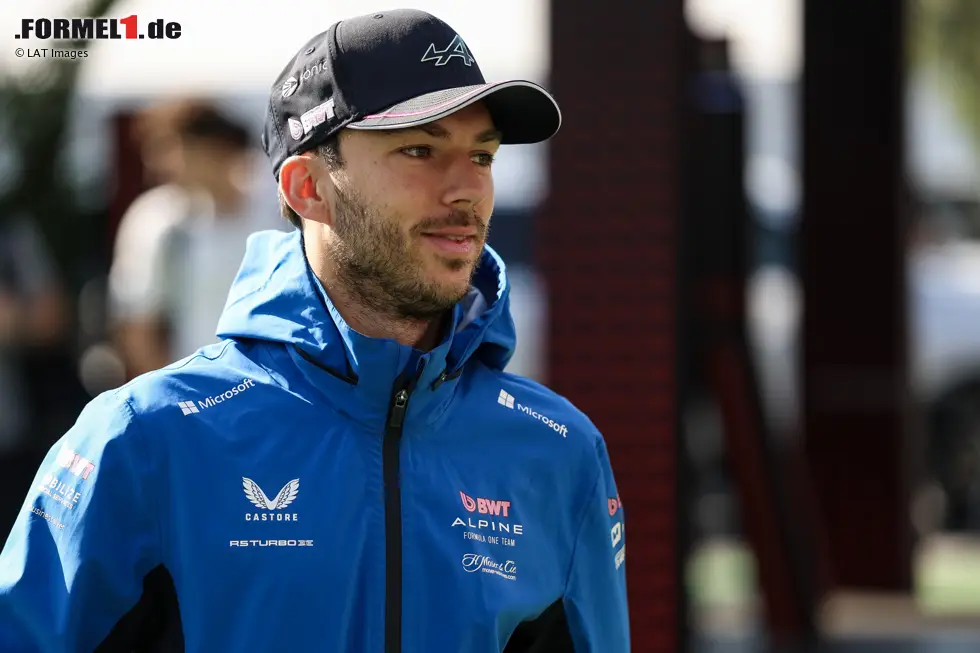 Pierre Gasly (Redaktion: 4) - Ein inzwischen gewohntes Bild bei Alpine: Gasly müht sich ab, verliert jedoch den Kampf gegen das Auto. Foto zur News: Pierre Gasly (Redaktion: 4) - Ein inzwischen gewohntes Bild bei Alpine: Gasly müht sich ab, verliert jedoch den Kampf gegen das Auto.