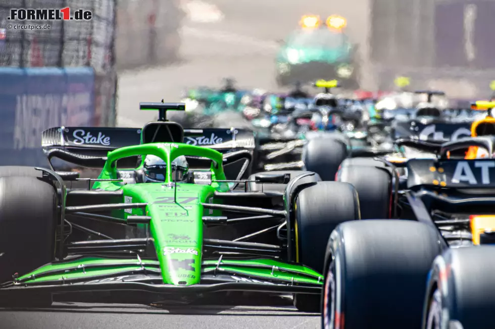 Nico Hülkenberg (Sauber): "Keine Ahnung, ich wurde, glaube ich, schon in Runde 20 überrundet - das war natürlich das Ende. Da ging nichts mehr. Man hätte einfach innerhalb der Top 10 starten müssen, um das alles zu vermeiden." Foto zur News: Nico Hülkenberg (Sauber): "Keine Ahnung, ich wurde, glaube ich, schon in Runde 20 überrundet - das war natürlich das Ende. Da ging nichts mehr. Man hätte einfach innerhalb der Top 10 starten müssen, um das alles zu vermeiden."