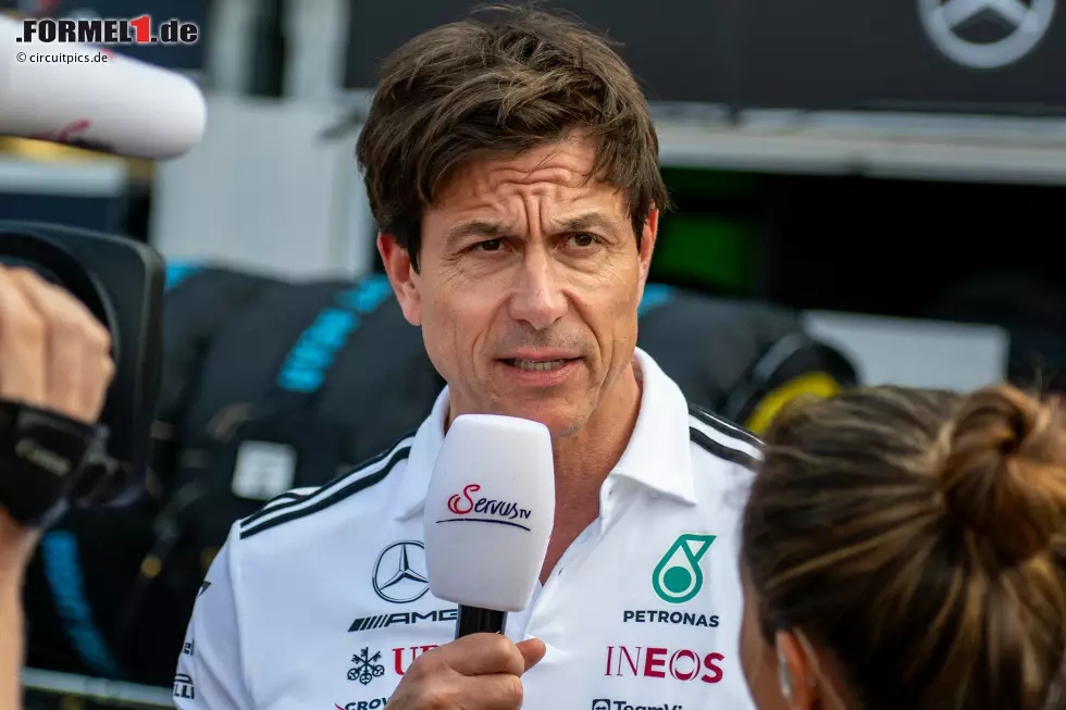 Toto Wolff (Mercedes): "Ich denke, wir sind Motorsport-Leute, und aus meiner Sicht liegt der sportlich relevante Teil hauptsächlich am Samstag - das war schon immer so." Foto zur News: Toto Wolff (Mercedes): "Ich denke, wir sind Motorsport-Leute, und aus meiner Sicht liegt der sportlich relevante Teil hauptsächlich am Samstag - das war schon immer so."