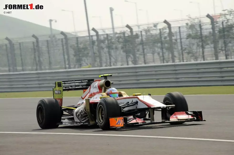 2012: 6 von 24 - Witali Petrow (Caterham), Timo Glock (Marussia), Charles Pic (Marussia), Heikki Kovalainen (Caterham), Narain Karthikeyan (HRT) und Pedro de la Rosa (HRT) Foto zur News: 2012: 6 von 24 - Witali Petrow (Caterham), Timo Glock (Marussia), Charles Pic (Marussia), Heikki Kovalainen (Caterham), Narain Karthikeyan (HRT) und Pedro de la Rosa (HRT)
