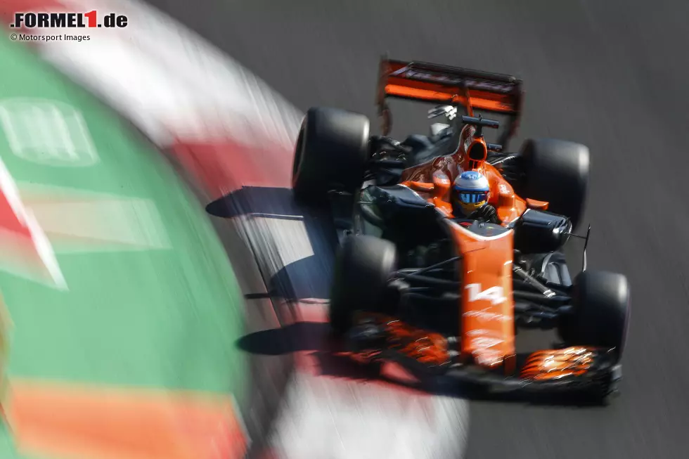 2017: 5 von 20 - Lance Stroll (Williams), Fernando Alonso (McLaren), Stoffel Vandoorne (McLaren), Jolyon Palmer (Renault) und Marcus Ericsson (Sauber) Foto zur News: 2017: 5 von 20 - Lance Stroll (Williams), Fernando Alonso (McLaren), Stoffel Vandoorne (McLaren), Jolyon Palmer (Renault) und Marcus Ericsson (Sauber)