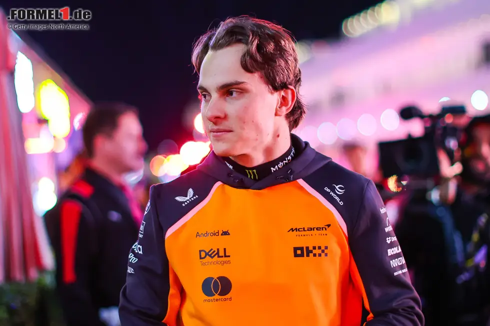 Foto zur News: Oscar Piastri (Redaktion: 3) - Es gibt auch Argumente für eine 4, aber für den Unfall in Kurve 1 konnte er nichts. Piastri war etwas besser als bei den vorherigen Rennen - nur Antonelli hätte er als McLaren-Fahrer noch kriegen müssen!