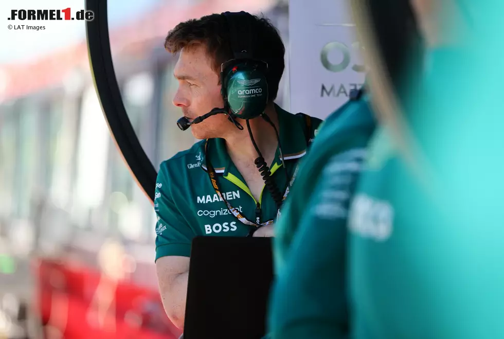 Foto zur News: Aston Martin: Andrew Vizard (Fernando Alonso)