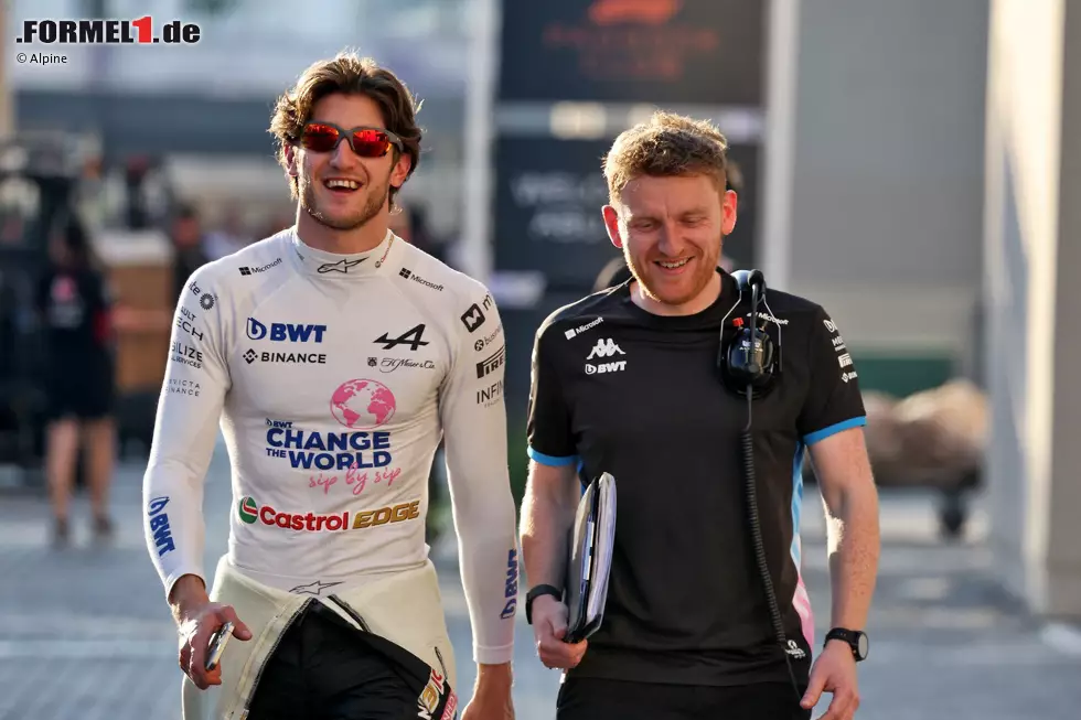 Foto zur News: Alpine: Josh Peckett (Franco Colapinto), hier mit Jack Doohan