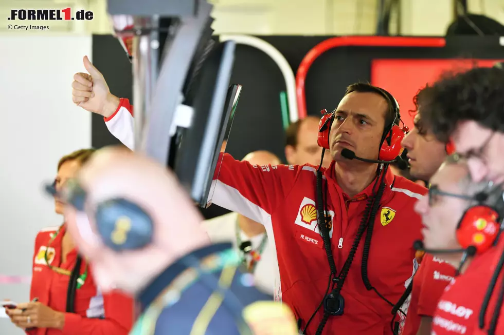 Foto zur News: Ferrari: Riccardo Adami (Lewis Hamilton)
