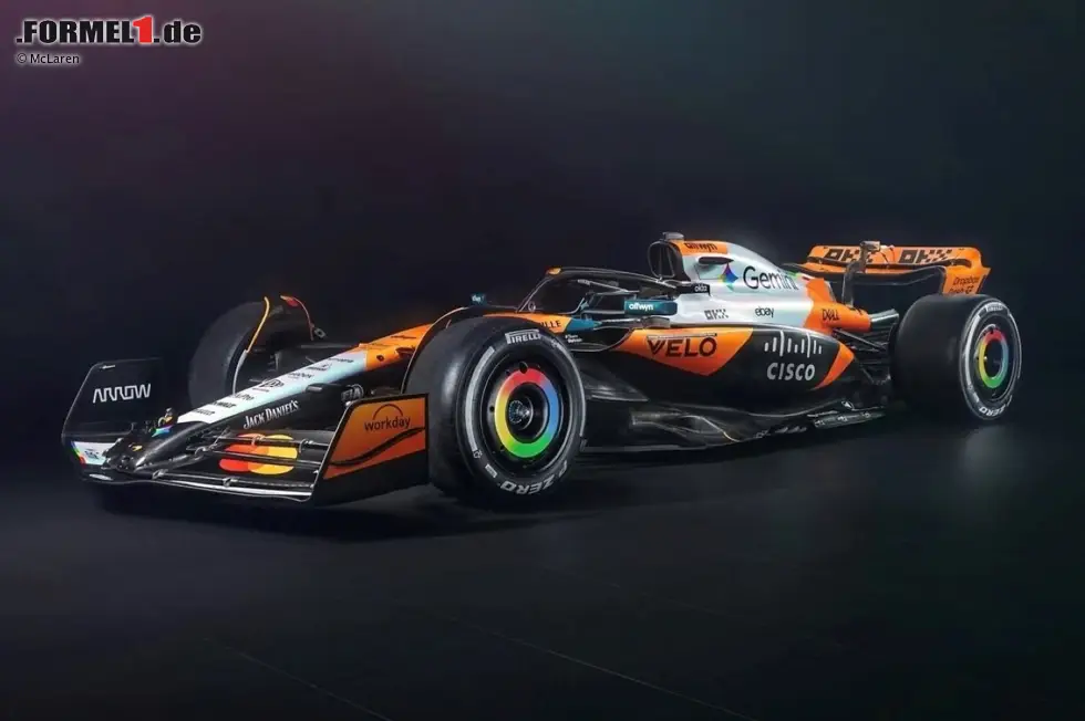 Foto zur News: Austin: McLaren tritt in Austin mit mehr Weiß auf der Lufthutze an. Statt des Internetbrowsers Chrome, wird für die KI Gemini des Sponsors Google geworben.