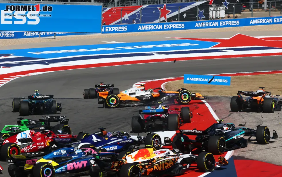 Austin 2025: Max Verstappen gewinnt von Pole, dahinter eliminieren sich die McLaren gegenseitig - Carlos Sainz überrascht auf P3. Stand: Verstappen (22), Piastri (21), Hamilton (19), Russell (17), Norris (15), Leclerc (13), Sainz (9), Tsunoda (8), Antonelli (5), Ocon (4), Stroll (4), Albon (3), Bearman (2), Hadjar (1), Gasly (1). Foto zur News: Austin 2025: Max Verstappen gewinnt von Pole, dahinter eliminieren sich die McLaren gegenseitig - Carlos Sainz überrascht auf P3. Stand: Verstappen (22), Piastri (21), Hamilton (19), Russell (17), Norris (15), Leclerc (13), Sainz (9), Tsunoda (8), Antonelli (5), Ocon (4), Stroll (4), Albon (3), Bearman (2), Hadjar (1), Gasly (1).