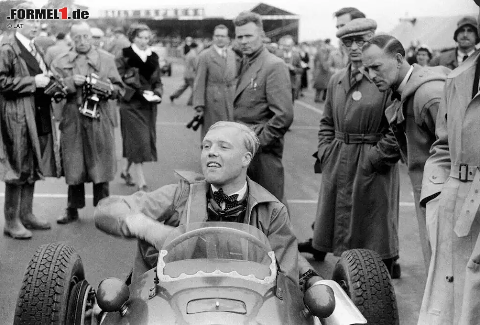 5. Mike Hawthorn (5) - Ein einziger Saisonsieg in Frankreich reicht dem Ferrari-Piloten, um 1958 Weltmeister zu werden. Die WM-Führung übernimmt er aber erst ein Rennen später mit Rang zwei in Silverstone, dem fünftletzten Grand Prix der Saison. Foto zur News: 5. Mike Hawthorn (5) - Ein einziger Saisonsieg in Frankreich reicht dem Ferrari-Piloten, um 1958 Weltmeister zu werden. Die WM-Führung übernimmt er aber erst ein Rennen später mit Rang zwei in Silverstone, dem fünftletzten Grand Prix der Saison.