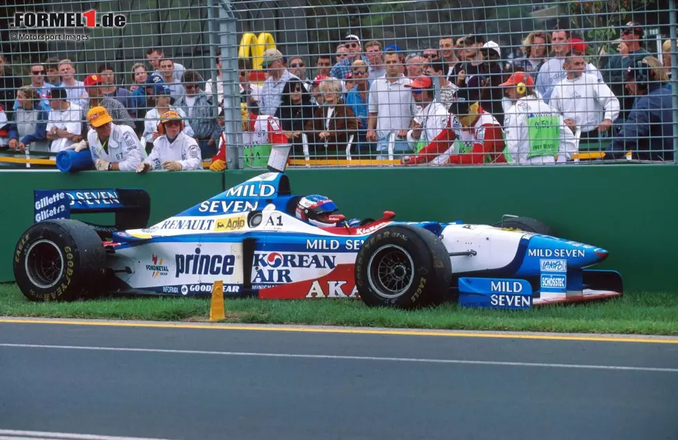 Wer einen Vertrag bei einem Formel-1-Topteam unterschreibt, der bekommt nicht immer auch ein Topauto. Wir blicken auf Beispiele, in denen Piloten zu einem Weltmeisterteam gewechselt sind, beim neuen Arbeitgeber dann aber lediglich ein mittelmäßiges Auto bekommen haben. Foto zur News: Wer einen Vertrag bei einem Formel-1-Topteam unterschreibt, der bekommt nicht immer auch ein Topauto. Wir blicken auf Beispiele, in denen Piloten zu einem Weltmeisterteam gewechselt sind, beim neuen Arbeitgeber dann aber lediglich ein mittelmäßiges Auto bekommen haben.