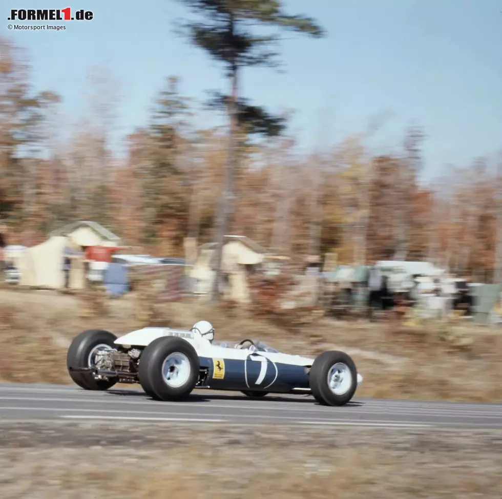 Das Auto erinnert damit am Wochenende ein bisschen an den legendären "blauen Ferrari" aus dem Jahr 1964. Foto zur News: Das Auto erinnert damit am Wochenende ein bisschen an den legendären "blauen Ferrari" aus dem Jahr 1964.