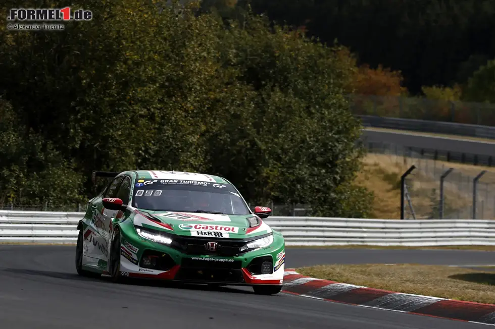 Monteiro stieg zur Saison 2007 in die Tourenwagen-Weltmeisterschaft um, wo er bis 2012 für Seat an den Start ging. Anschließend wurde der Portugiese zum Honda-Werksfahrer. Er ging mehrfach beim 24-Stunden-Rennen an den Start, unter anderem im Jahr 2019, als er im Honda Civic TCR den Klassensieg feierte. Foto zur News: Monteiro stieg zur Saison 2007 in die Tourenwagen-Weltmeisterschaft um, wo er bis 2012 für Seat an den Start ging. Anschließend wurde der Portugiese zum Honda-Werksfahrer. Er ging mehrfach beim 24-Stunden-Rennen an den Start, unter anderem im Jahr 2019, als er im Honda Civic TCR den Klassensieg feierte.