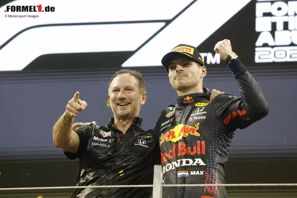 Erst in der Saison 2021 gelingt Verstappen schließlich der WM-Erfolg. Christian Horner freut sich über den fünften Fahrertitel unter seiner Leitung, während Red Bull Racing in der Konstrukteurs-WM nur den zweiten Platz belegt. Foto zur News: Erst in der Saison 2021 gelingt Verstappen schließlich der WM-Erfolg. Christian Horner freut sich über den fünften Fahrertitel unter seiner Leitung, während Red Bull Racing in der Konstrukteurs-WM nur den zweiten Platz belegt.