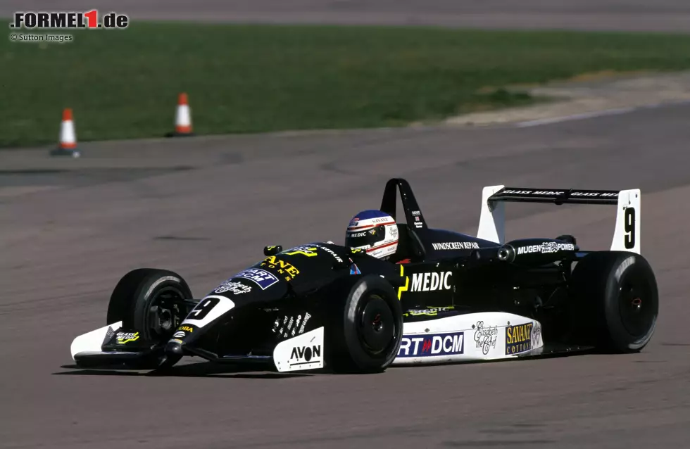 In der Saison 1994 fährt Horner für das Fortec-Team in der britischen Formel-3-Meisterschaft, kann allerdings kein Rennen gewinnen. Er beendet die Saison auf dem 17. Gesamtrang, und kann sich auch im Folgejahr nicht deutlich steigern. Foto zur News: In der Saison 1994 fährt Horner für das Fortec-Team in der britischen Formel-3-Meisterschaft, kann allerdings kein Rennen gewinnen. Er beendet die Saison auf dem 17. Gesamtrang, und kann sich auch im Folgejahr nicht deutlich steigern.