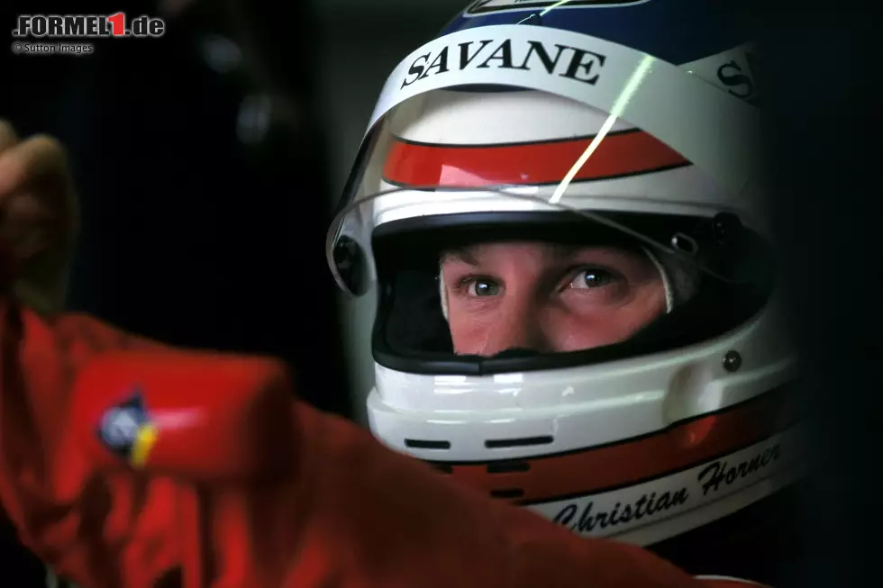 Ab 1996 startet Horner dennoch in der britischen Formel-2-Serie, in der zu dieser Zeit mit Formel-3000-Autos gefahren wird. Dort erreicht er den fünften Platz im Gesamtklassement. Foto zur News: Ab 1996 startet Horner dennoch in der britischen Formel-2-Serie, in der zu dieser Zeit mit Formel-3000-Autos gefahren wird. Dort erreicht er den fünften Platz im Gesamtklassement.