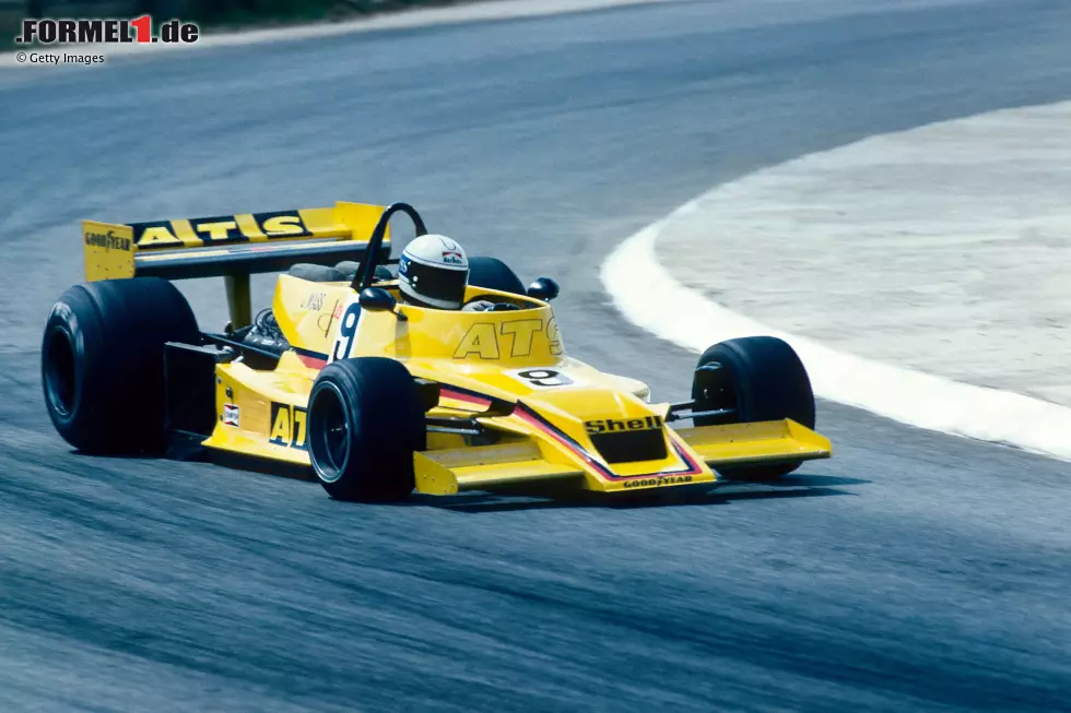 Seine einzige Saison für das deutsche ATS-Team endet 1978 punktelos. Bestleistung ist Platz sieben in Brasilien, für den es damals aber keine WM-Zähler gibt. Gleich dreimal schafft Mass im HS1 nicht die Qualifikation zum Rennen. Ein Unfall bei Testfahrten lässt ihn außerdem drei Grands Prix verpassen. Foto zur News: Seine einzige Saison für das deutsche ATS-Team endet 1978 punktelos. Bestleistung ist Platz sieben in Brasilien, für den es damals aber keine WM-Zähler gibt. Gleich dreimal schafft Mass im HS1 nicht die Qualifikation zum Rennen. Ein Unfall bei Testfahrten lässt ihn außerdem drei Grands Prix verpassen.