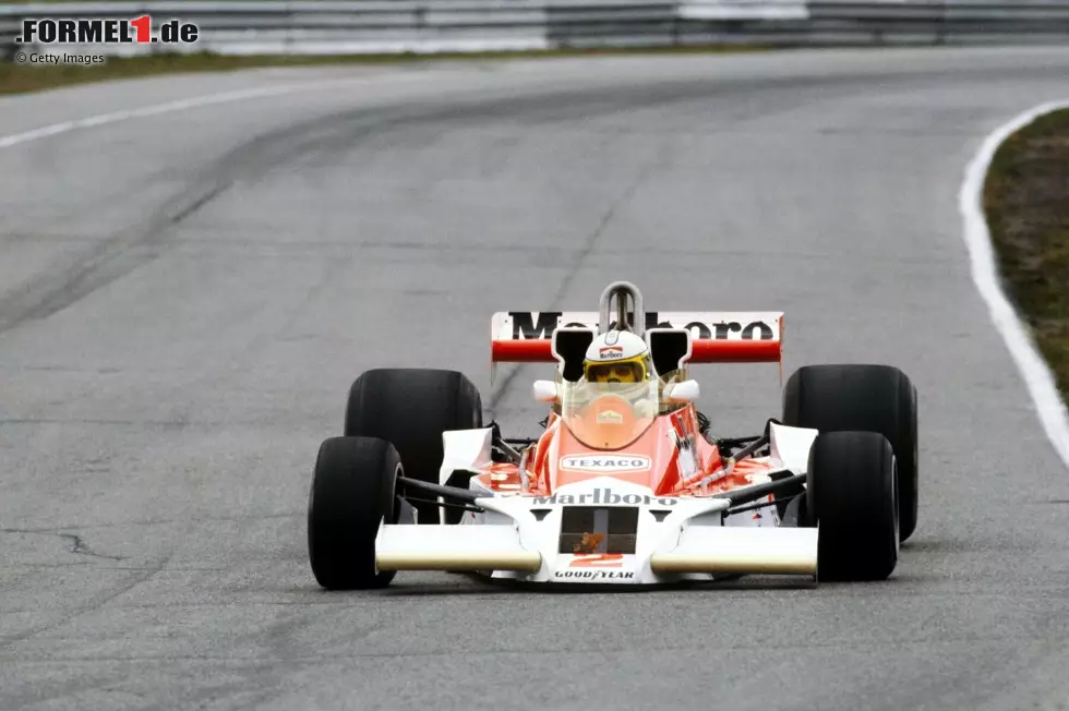 1977 erzielt Mass - ebenfalls für McLaren - beim Kanada-Grand-Prix in Mosport seinen achten Podestplatz in der Formel 1. Es sollte sein letztes Top-3-Ergebnis bleiben. Foto zur News: 1977 erzielt Mass - ebenfalls für McLaren - beim Kanada-Grand-Prix in Mosport seinen achten Podestplatz in der Formel 1. Es sollte sein letztes Top-3-Ergebnis bleiben.