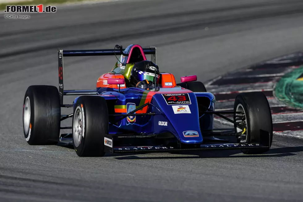Franco Colapinto: Mit seinem Sieg 2019 in der spanischen Formel 4 hat der Argentinier lediglich einen Titel im Formelsport vorzuweisen. Dort gewinnt er zwar überlegen mit elf Siegen in 21 Rennen. Danach gibt es auf dem Weg in die Königsklasse aber nur noch vereinzelte Rennsiege. Foto zur News: Franco Colapinto: Mit seinem Sieg 2019 in der spanischen Formel 4 hat der Argentinier lediglich einen Titel im Formelsport vorzuweisen. Dort gewinnt er zwar überlegen mit elf Siegen in 21 Rennen. Danach gibt es auf dem Weg in die Königsklasse aber nur noch vereinzelte Rennsiege.