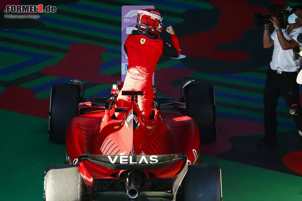 Foto zur News: Großer Preis von Australien 2022: Der perfekte Tag für Leclerc, der sich nach der Pole auch den Sieg, die schnellste Runde und eine durchgängige Führung mit über 20 Sekunden Vorsprung sichert.
