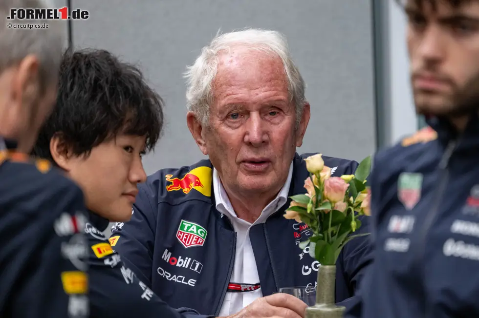 Foto zur News: Am Dienstag nach dem Saisonfinale wird offiziell bekannt, dass sich die Wege von Red Bull und Motorsport-Berater Dr. Helmut Marko zum Jahresende trennen werden. Das Team plant einen Neuanfang und möchte seine Führungsstruktur für die kommenden Jahre neu ausrichten.