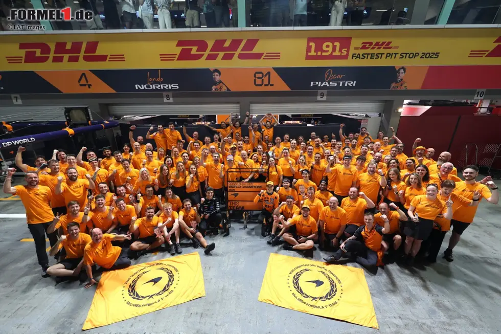 Foto zur News: McLaren feiert bereits den zehnten Erfolg in der Konstrukteurswertung der Formel 1 und liegt in der ewigen Bestenliste hinter Ferrari (16 Titel) auf dem zweiten Platz. Bisher waren McLaren und Williams (neun Titel) gleichauf.