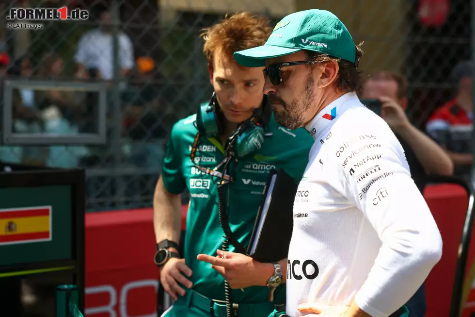 Fernando Alonso (Redaktion: 2) - Zustimmung in seinem Fall, weil er für sein Aus nichts konnte. Hatte den Teamkollegen klar im Griff und hätte ohne den Defekt locker gepunktet. So wartet er weiter (unverschuldet) auf die ersten Zähler in diesem Jahr. Foto zur News: Fernando Alonso (Redaktion: 2) - Zustimmung in seinem Fall, weil er für sein Aus nichts konnte. Hatte den Teamkollegen klar im Griff und hätte ohne den Defekt locker gepunktet. So wartet er weiter (unverschuldet) auf die ersten Zähler in diesem Jahr.