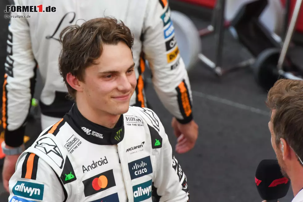 Oscar Piastri (Redaktion: 3) - Auch bei uns kommt er dieses Mal nicht über die 3 hinaus. Crashte im Training einmal und gesteht selbst, dass es kein gutes Wochenende war. Ein Podium ist da als Schadensbegrenzung nicht so schlecht, aber für eine bessere Note reicht es nicht. Foto zur News: Oscar Piastri (Redaktion: 3) - Auch bei uns kommt er dieses Mal nicht über die 3 hinaus. Crashte im Training einmal und gesteht selbst, dass es kein gutes Wochenende war. Ein Podium ist da als Schadensbegrenzung nicht so schlecht, aber für eine bessere Note reicht es nicht.