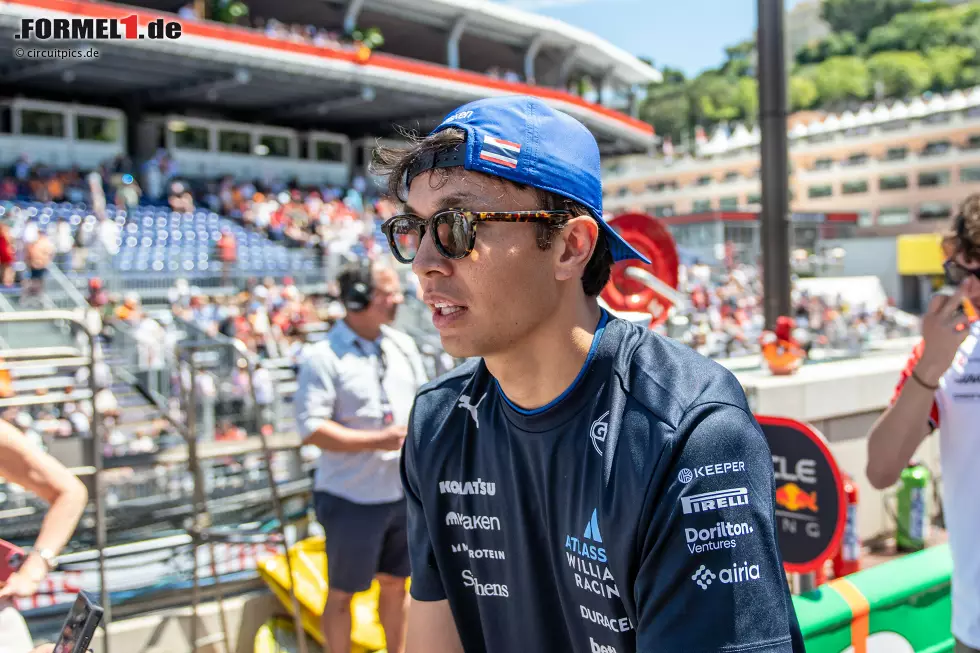 Alexander Albon (Redaktion: 3) - Auch hier geben wir eine schlechtere Note, weil er in Q3 eine halbe Sekunde langsamer als in Q2 war. Führt das selbst auf die Reifen zurück, aber Fakt ist, dass er mit seiner Q2-Zeit am Sonntag als Fünfter gestartet wäre. Da war mehr drin. Foto zur News: Alexander Albon (Redaktion: 3) - Auch hier geben wir eine schlechtere Note, weil er in Q3 eine halbe Sekunde langsamer als in Q2 war. Führt das selbst auf die Reifen zurück, aber Fakt ist, dass er mit seiner Q2-Zeit am Sonntag als Fünfter gestartet wäre. Da war mehr drin.
