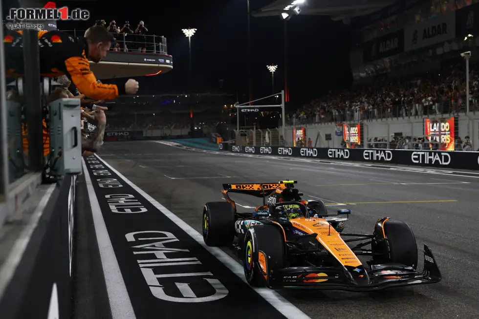 Foto zur News: Lando Norris (Marc Surer: 2) - "Er hat alles richtig gemacht. Er ist ein Vorzeige-Weltmeister: immer positiv und freundlich zu allen. Dafür verdient er die 1."