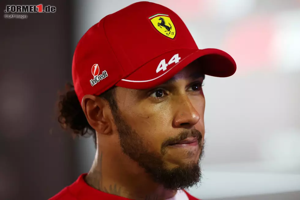 Lewis Hamilton (Redaktion: 3) - Auch bei uns hätte ein Redakteur eine 2 gegeben, die Mehrheit hat den Rekordweltmeister aber etwas schlechter gesehen. Unter anderem war sein Qualifying erneut viel zu schlecht. Im Rennen wäre er ohne das Safety-Car wohl auch deutlicher hinter seinem Teamkollegen gelandet. Foto zur News: Lewis Hamilton (Redaktion: 3) - Auch bei uns hätte ein Redakteur eine 2 gegeben, die Mehrheit hat den Rekordweltmeister aber etwas schlechter gesehen. Unter anderem war sein Qualifying erneut viel zu schlecht. Im Rennen wäre er ohne das Safety-Car wohl auch deutlicher hinter seinem Teamkollegen gelandet.