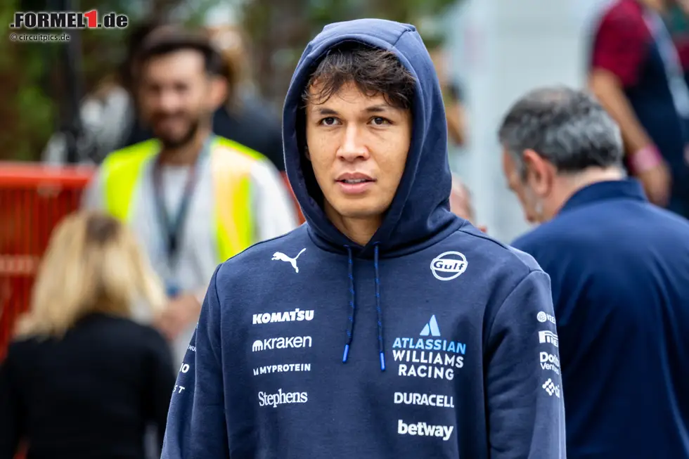 Foto zur News: Alexander Albon (Redaktion: 5) - Zustimmung auch hier von uns, wobei ein Redakteur sogar die 6 gegeben hätte. Von allen Fehlern im Qualifying leistete er sich in Kurve 1 wahrscheinlich den unnötigsten. Dazu die Strafe gegen Colapinto im Rennen. Anders als Piastri sah er am Sonntag aber zumindest die Zielflagge.