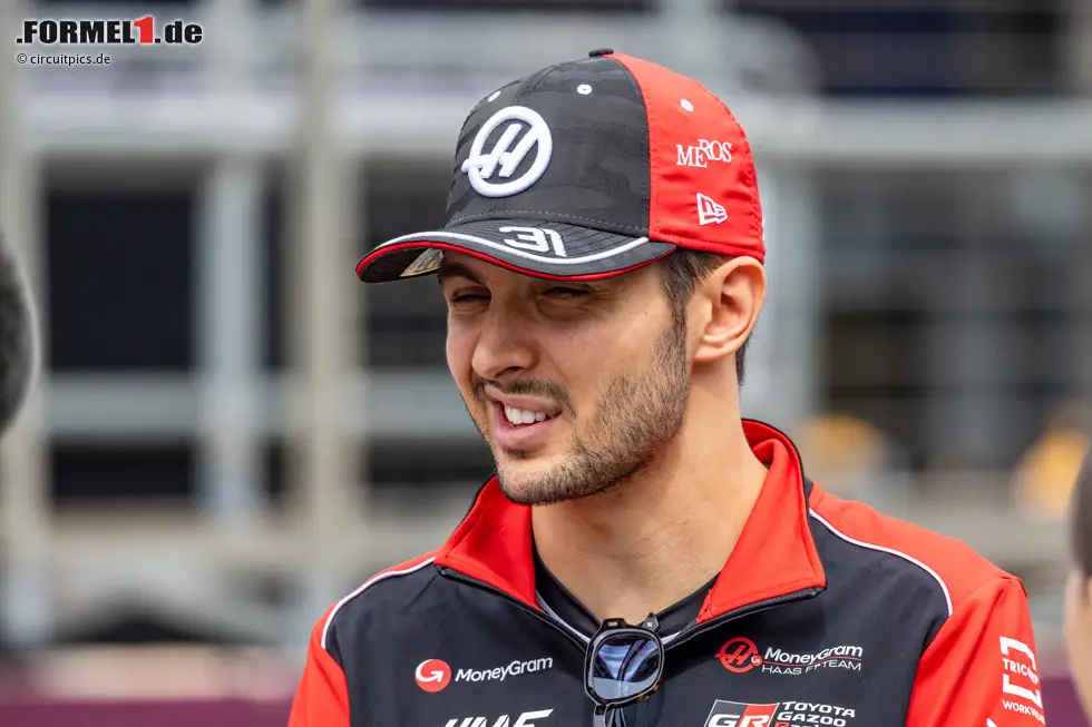 Foto zur News: Esteban Ocon (Redaktion: 4) - Für die Disqualifikation im Qualifying konnte er nichts, aber da war er ohnehin schon in Q1 ausgeschieden. Im Rennen setzte er dann auf eine riskante Strategie, die sich aber auch nicht auszahlte. Konnte sich so nicht mehr für eine bessere Note empfehlen.