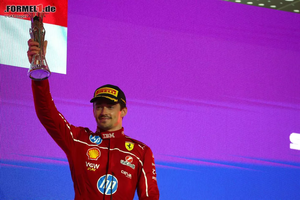 Charles Leclerc (Redaktion: 1) - Hier stimmen wir fast einstimmig zu. Hatte den Teamkollegen komplett im Griff und fährt am Ende aufs Podium, obwohl der Ferrari aktuell vermutlich kein Top-3-Auto ist. Und wer mehr als das theoretische Maximum aus dem Auto herausholt, der verdient die 1! Foto zur News: Charles Leclerc (Redaktion: 1) - Hier stimmen wir fast einstimmig zu. Hatte den Teamkollegen komplett im Griff und fährt am Ende aufs Podium, obwohl der Ferrari aktuell vermutlich kein Top-3-Auto ist. Und wer mehr als das theoretische Maximum aus dem Auto herausholt, der verdient die 1!