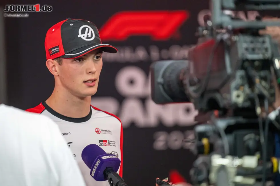 Foto zur News: Oliver Bearman (Redaktion: 3) - Das unterschreiben wir einstimmig so. Schneller als Ocon und ohne den schlechten Stopp mit guten Chancen auf Punkte. Im Sprint allerdings unauffällig, und damit insgesamt zu wenig für eine noch bessere Note.