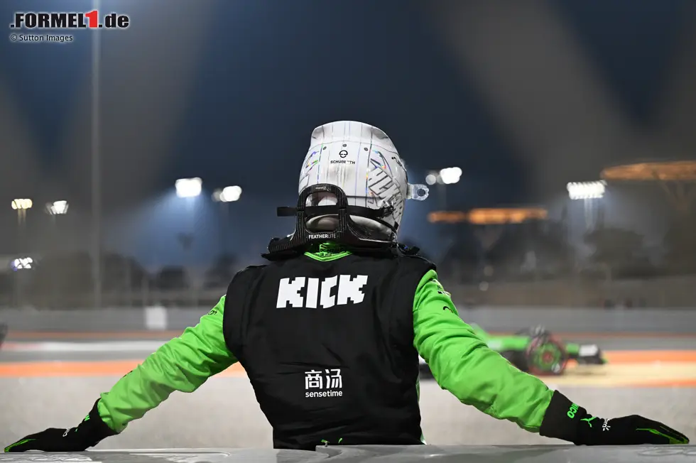 Foto zur News: Nico Hülkenberg (Redaktion: 4) - Auch der zweite Sauber-Pilot bekommt von uns eine schlechtere Note. Profitierte beim Start von den weichen Reifen, und dann war nach sechs Runden schon Feierabend. Dazu ein durchwachsener Sprint mit P16. Reicht nicht ganz für eine 3.