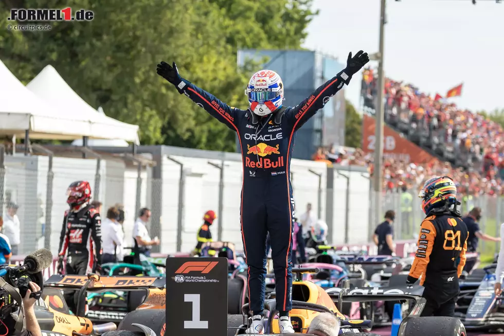 Foto zur News: Max Verstappen (Redaktion: 1) - Der Weltmeister ist nach seiner Gala-Vorstellung der einzige Pilot, der sich auch bei uns die Bestnote verdient hat. Die Führung verlor er beim Start zwar kurz, bügelte das aber selbst wieder aus. Danach unantastbar - wie zu besten Zeiten.