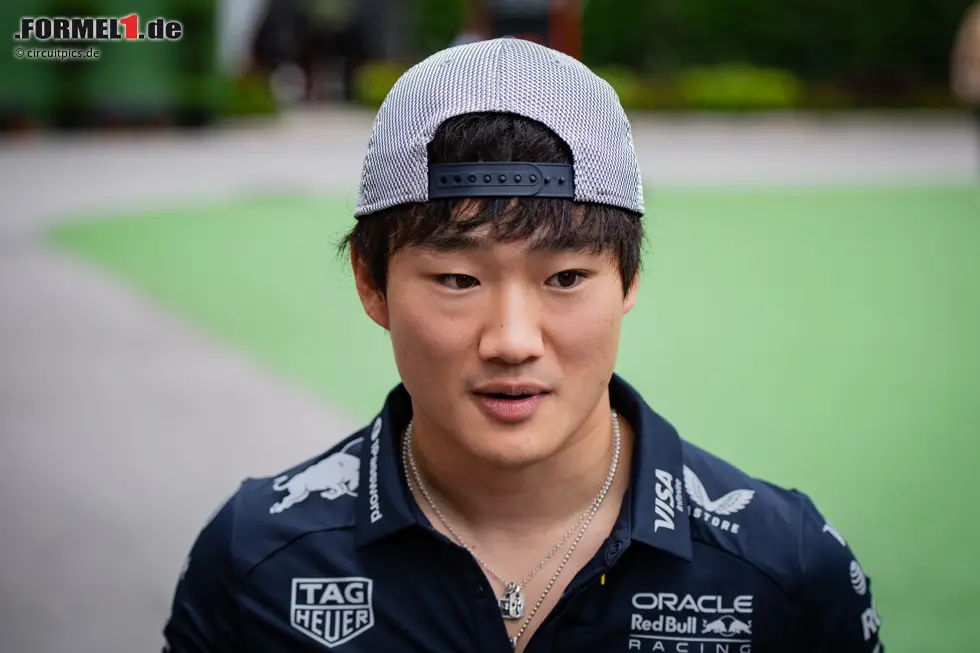 Yuki Tsunoda (Redaktion: 4) - Für ihn geht es bei uns nur ganz knapp an der 5 vorbei. Nach einem besseren Wochenende in Baku leider wieder der "Normalzustand" mit dem letzten Platz in Q2 und P12 im Rennen. Wurde sogar vom Teamkollegen überrundet. Foto zur News: Yuki Tsunoda (Redaktion: 4) - Für ihn geht es bei uns nur ganz knapp an der 5 vorbei. Nach einem besseren Wochenende in Baku leider wieder der "Normalzustand" mit dem letzten Platz in Q2 und P12 im Rennen. Wurde sogar vom Teamkollegen überrundet.
