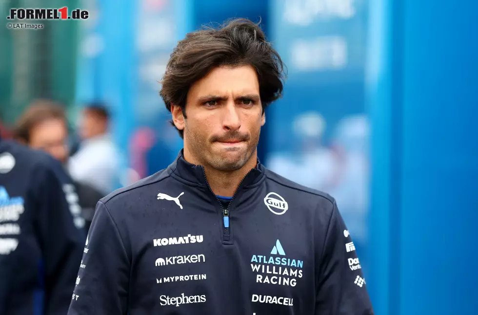 Foto zur News: Carlos Sainz (Redaktion: 3) - Erneute Zustimmung von uns. Sprint inklusive Qualifying hätten mit P6 natürlich eine bessere Note verdient. Das Hauptrennen zählt aber mehr, und da ging es nach einem Umbau eben genau in die falsche Richtung.