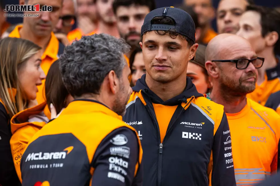 Lando Norris (Redaktion: 2) - Zwei Redakteure hätten sogar die Bestnote gegeben, weil der Unterschied im Qualifying lediglich 0,012 Sekunden betrug und er am ganzen Wochenende auf Augenhöhe mit dem Teamkollegen war. Für den Ausfall konnte er nichts, aber einige lasten ihm unter anderem den verlorenen Start gegen Verstappen an. Foto zur News: Lando Norris (Redaktion: 2) - Zwei Redakteure hätten sogar die Bestnote gegeben, weil der Unterschied im Qualifying lediglich 0,012 Sekunden betrug und er am ganzen Wochenende auf Augenhöhe mit dem Teamkollegen war. Für den Ausfall konnte er nichts, aber einige lasten ihm unter anderem den verlorenen Start gegen Verstappen an.