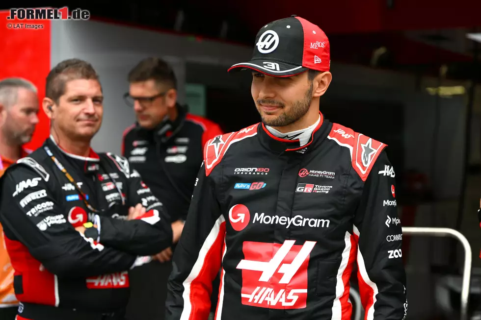 Foto zur News: Esteban Ocon (Redaktion: 2) - Sehen wir auch so, weshalb er von uns sogar eine 2 bekommt. War am ganzen Wochenende auf Augenhöhe mit Bearman und lag im Rennen sogar die ganze Zeit vor seinem Teamkollegen - bis das Safety-Car ihn hinter den Briten warf.