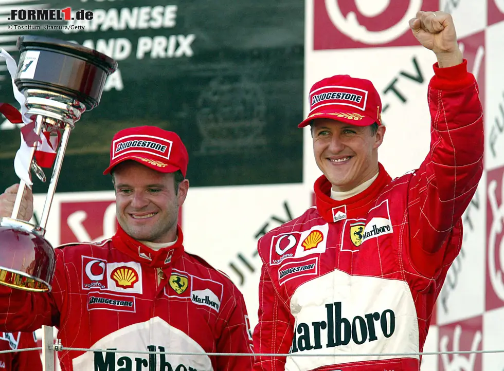 Foto zur News: Michael Schumacher ist der Formel-1-Pilot mit den meisten Podestplätzen in Folge: Zwischen USA 2001 und Japan 2002 steht der Deutsche insgesamt 19 Mal auf dem Podium. Erst beim Saisonauftakt 2003 in Melbourne, als Schumacher nur Vierter wird, endet die Serie. Dem siebenfachen Weltmeister gelingen zwei weitere Serien mit je neun Podien.