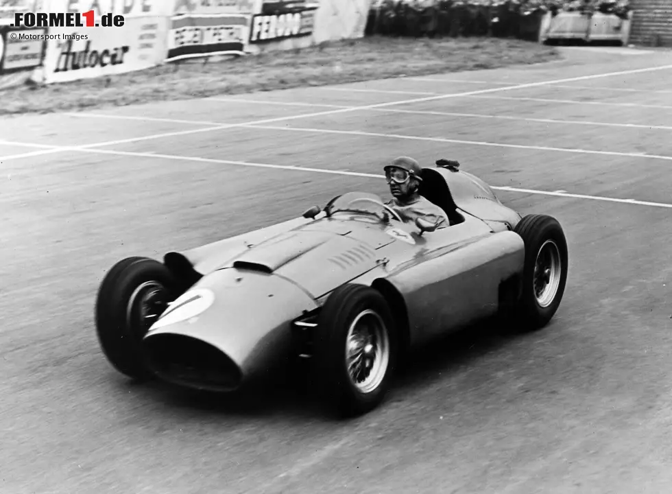 Foto zur News: Juan Manuel Fangio (1955/1956) - WM-Endergebnis: Weltmeister