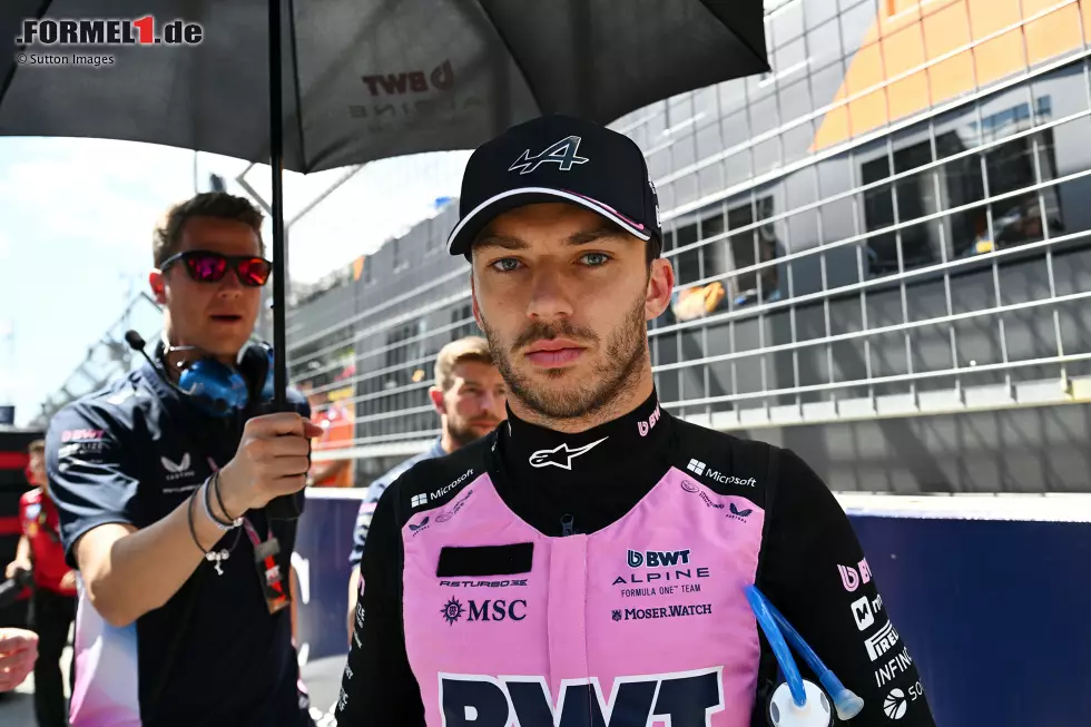 Pierre Gasly (Redaktion: 3) - Auch hier landen wir bei der gleichen Note wie unser Experte. Der Einzug in Q3 war gut, der Dreher dort dann nicht. Im Rennen zunächst vorne dabei, brach dann aber komplett ein, weshalb er selbst einen Schaden am Auto vermutete. Foto zur News: Pierre Gasly (Redaktion: 3) - Auch hier landen wir bei der gleichen Note wie unser Experte. Der Einzug in Q3 war gut, der Dreher dort dann nicht. Im Rennen zunächst vorne dabei, brach dann aber komplett ein, weshalb er selbst einen Schaden am Auto vermutete.