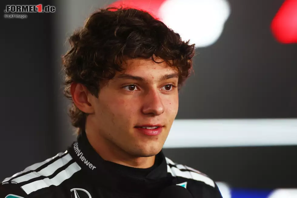 Andrea Kimi Antonelli (Redaktion: 2) - Wir stimmen zu, allerdings mit Einschränkungen. Von uns gibt es eine 2-, weil er im Qualifying aktuell noch etwas zu weit weg vom Teamkollegen ist. Im Rennen dann aber überzeugend, unter anderem mit der schnellsten Runde und sogar Führungskilometern als bislang jüngster Formel-1-Pilot. Foto zur News: Andrea Kimi Antonelli (Redaktion: 2) - Wir stimmen zu, allerdings mit Einschränkungen. Von uns gibt es eine 2-, weil er im Qualifying aktuell noch etwas zu weit weg vom Teamkollegen ist. Im Rennen dann aber überzeugend, unter anderem mit der schnellsten Runde und sogar Führungskilometern als bislang jüngster Formel-1-Pilot.