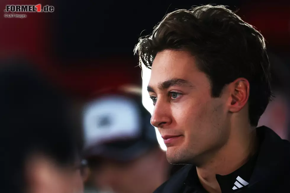 George Russell (Redaktion: 2) - Auch hier erwähnen wir einschränkend, dass sein Qualifying nicht optimal war. Hätte eigentlich vor dem Ferrari von Leclerc stehen müssen, was er auch selbst zugibt. Im Rennen kam er dann nicht mehr vorbei. Auch hier also eher eine 2- von uns. Foto zur News: George Russell (Redaktion: 2) - Auch hier erwähnen wir einschränkend, dass sein Qualifying nicht optimal war. Hätte eigentlich vor dem Ferrari von Leclerc stehen müssen, was er auch selbst zugibt. Im Rennen kam er dann nicht mehr vorbei. Auch hier also eher eine 2- von uns.